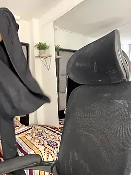 MR_MUSCLE's Live XXX Chat