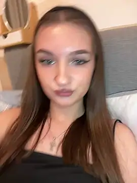 AdelinaEmber's Live XXX Chat