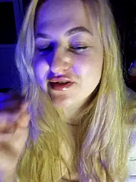 LianaJu live XXX chat