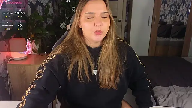 _momiji_'s Live XXX Chat