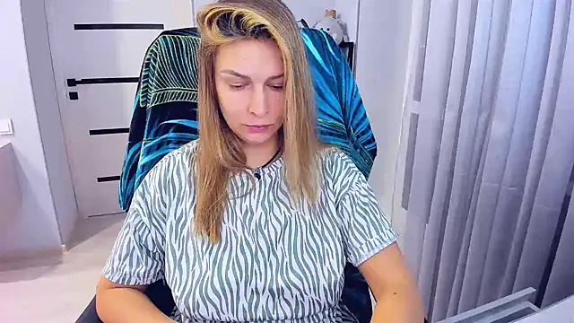 AlexiaDarren Live XXX-Chat