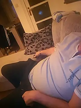 KnownObligation1's Live XXX Chat