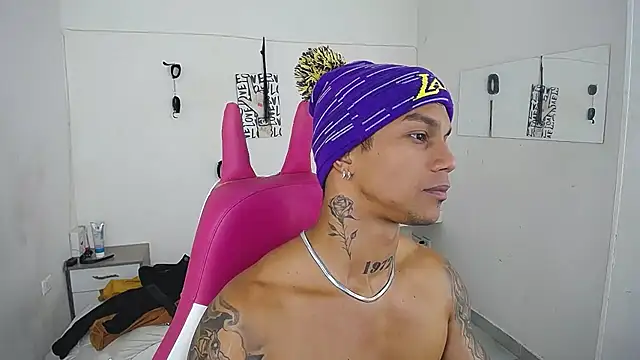 Leonard_Price's Webcam Show