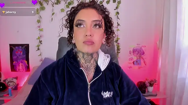 Cata_green's Live XXX Chat