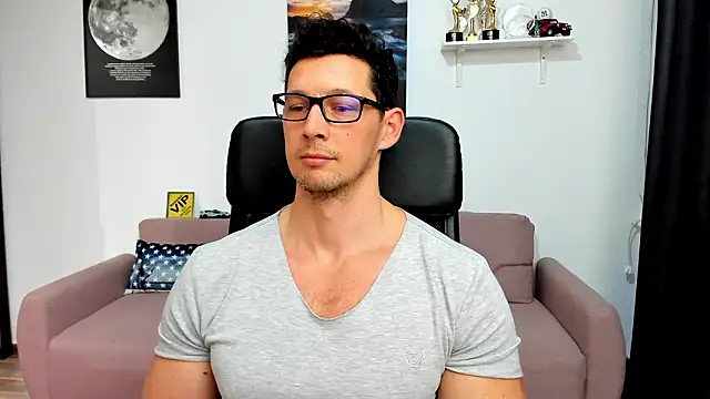 BrutusK08's Webcam Show