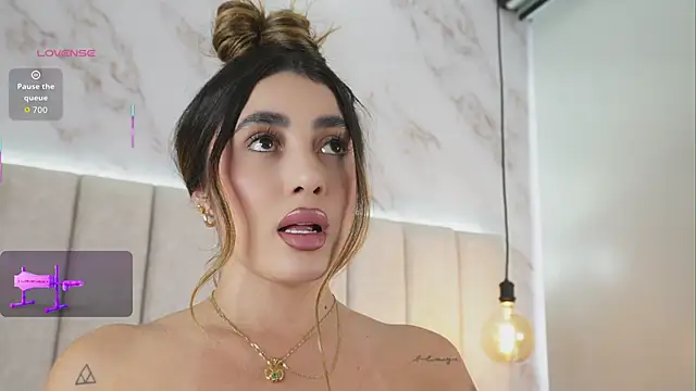 Annyy_Rosse's Webcam Show