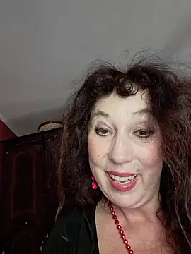 GypsyEsmeralda's Live XXX Chat