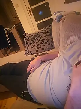 KnownObligation1's Live XXX Chat