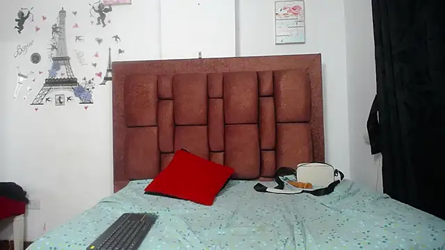 varascott's Live XXX Chat