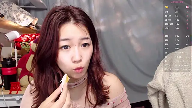 XueLi1902のライブXXXチャット