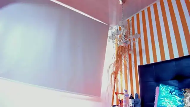 LunaToledo Adlı Modelin Canlı XXX Sohbeti