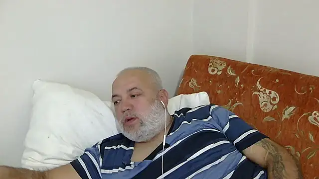 husoizmir's Live XXX Chat