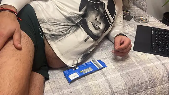 TARKAN1's Live XXX Chat