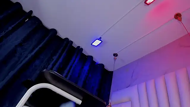 Chat XXX en directo de Ibbie_drastic