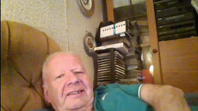 Will_bzzz's Live XXX Chat