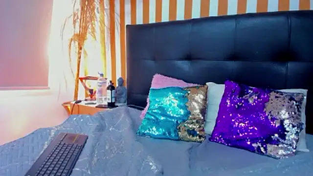 Chat +18 de LunaToledo ao vivo