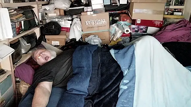 hadeszeuss2's Live XXX Chat