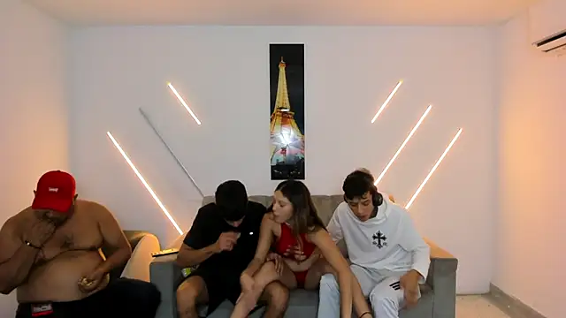 brutal_sex_room2k's Live XXX Chat