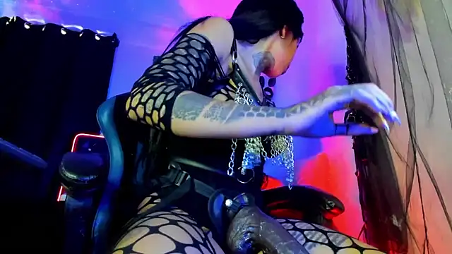 Chat XXX en directo de deborah_tatto