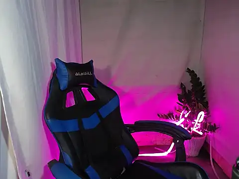 urguy_carlxx's Live XXX Chat