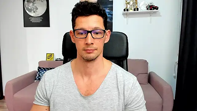 XXX chat uživo modela BrutusK08