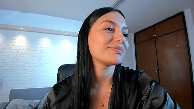 دردشة carina_rossi الجنسية المباشرة