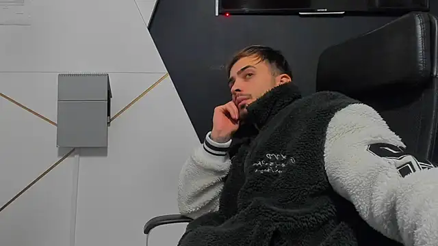 BrandonTate's Live XXX Chat