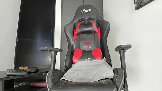 sergiio_mesa27's Live XXX Chat