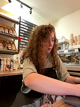 cinnabon_'s Live XXX Chat