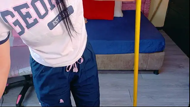 Sofii_cutee Adlı Modelin Canlı XXX Sohbeti