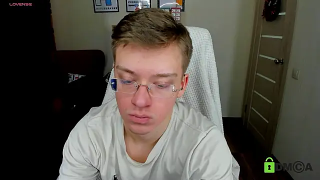 Harm_Dick Adlı Modelin Canlı XXX Sohbeti