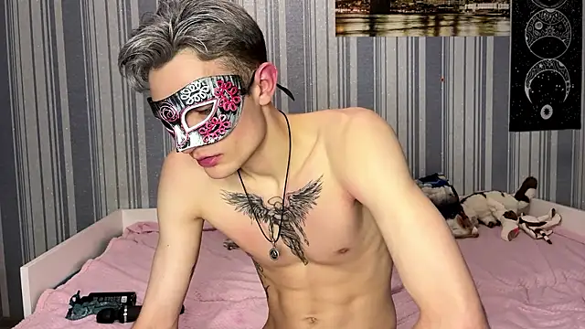 EmiliaCouple Show Webcam