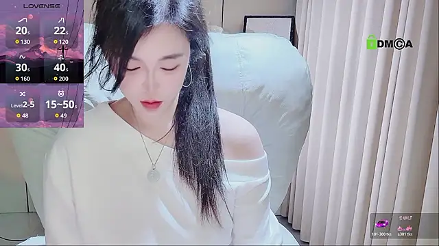 YunShan-33's Live XXX Chat