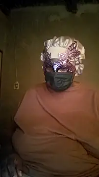 STUFUZASABO élő XXX-chatje