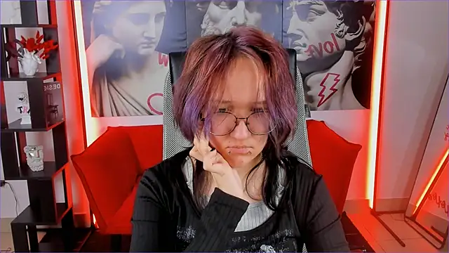 Sylvia_Reed's Live XXX Chat