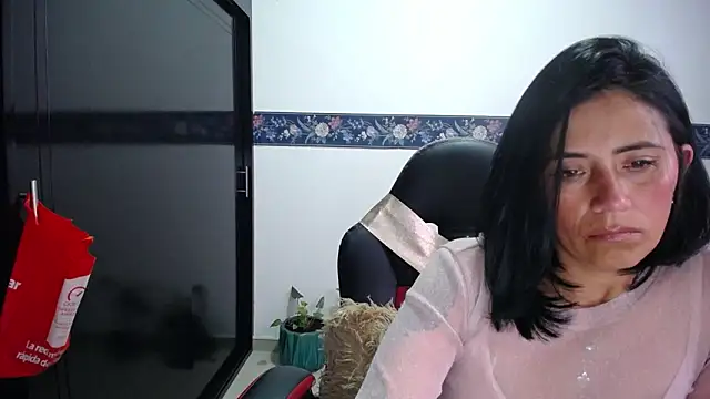 دردشة sharoon_cheerry الجنسية المباشرة