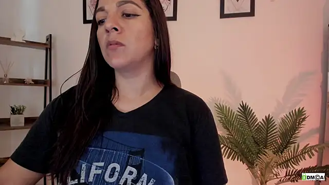 urcute_kitten Chat XXX live