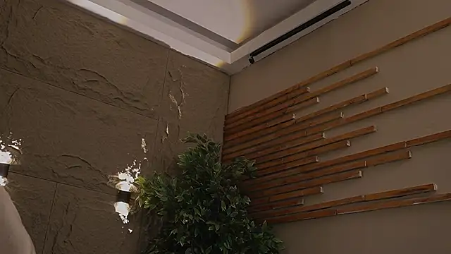 Logan_Varela's Live XXX Chat