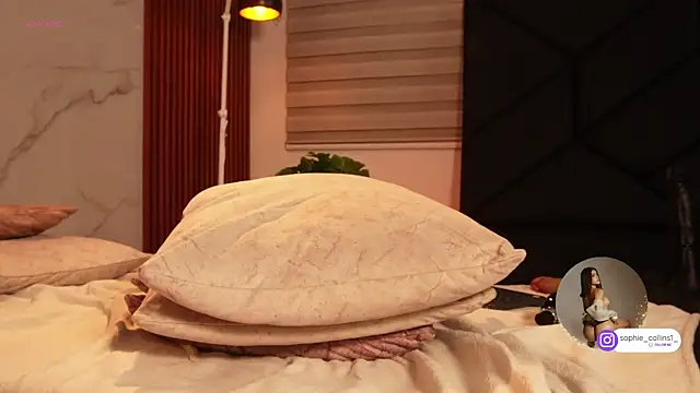 SophieCollins_1's Live XXX Chat