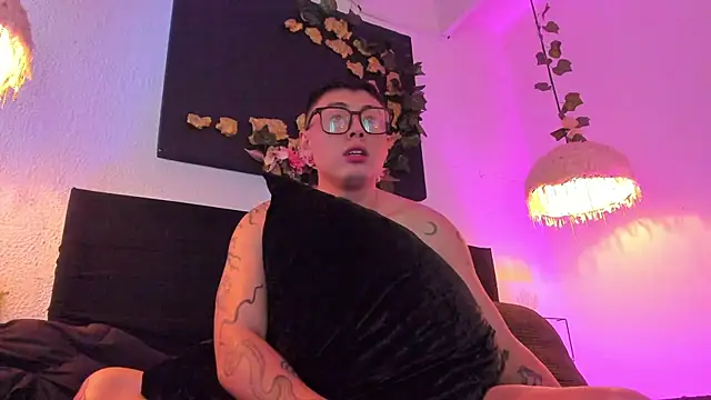 Prometeo_X's Live XXX Chat