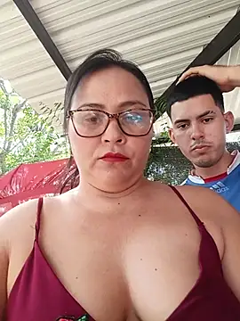 Dirty-Momm-Divorced-Hot's Live XXX Chat