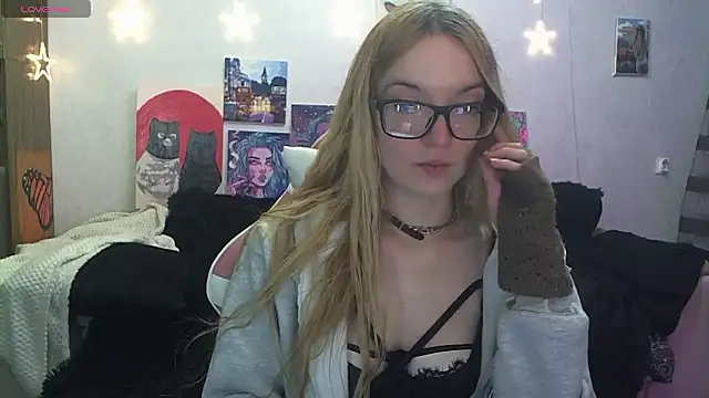 SecretSophia's Live XXX Chat