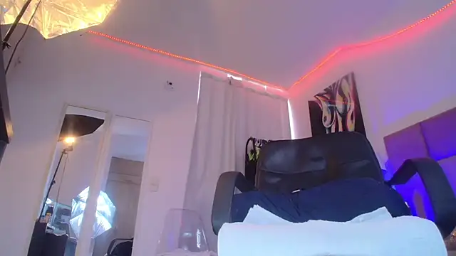 lizzy_squirt Obrolan Langsung XXX