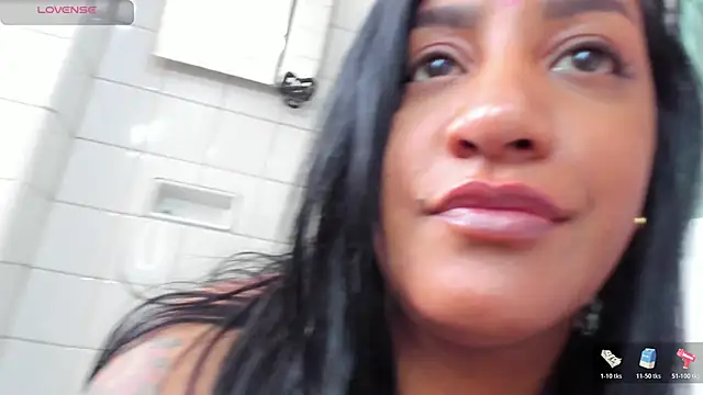 LadyNahir Chat XXX in diretta