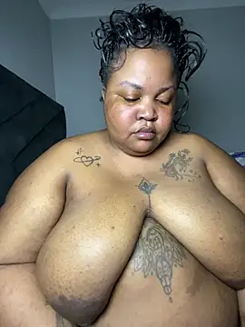 MissLola27's Live XXX Chat