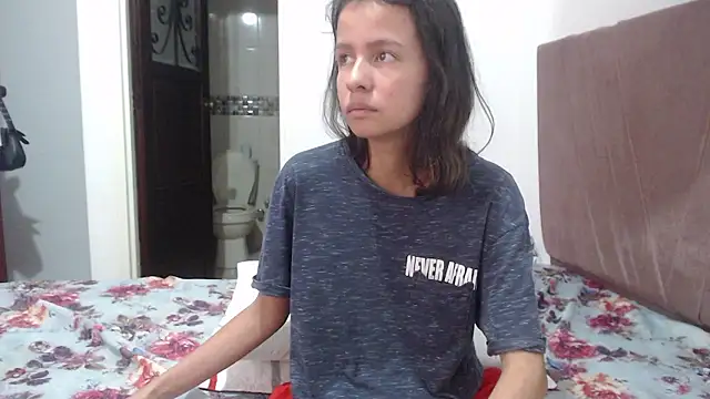 nathaly_jones_ élő XXX-chatje