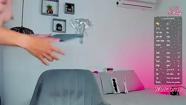 AmberAdams_ Live XXX-chat