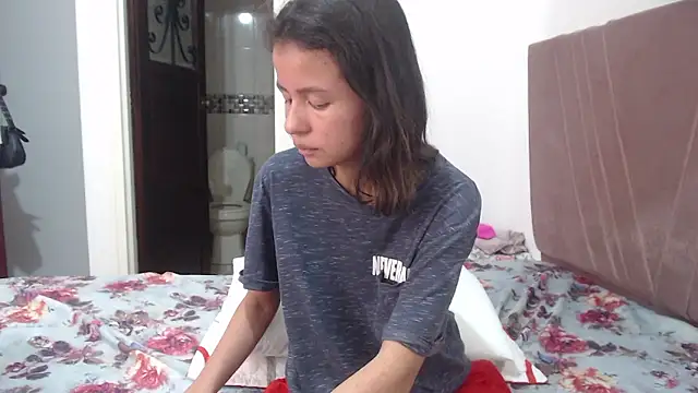 nathaly_jones_ Chat XXX in diretta