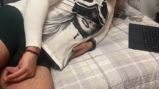 TARKAN1n Live XXX chat