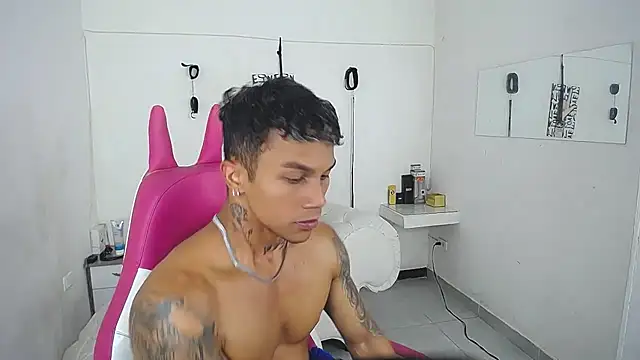 Leonard_Price Chat XXX in diretta